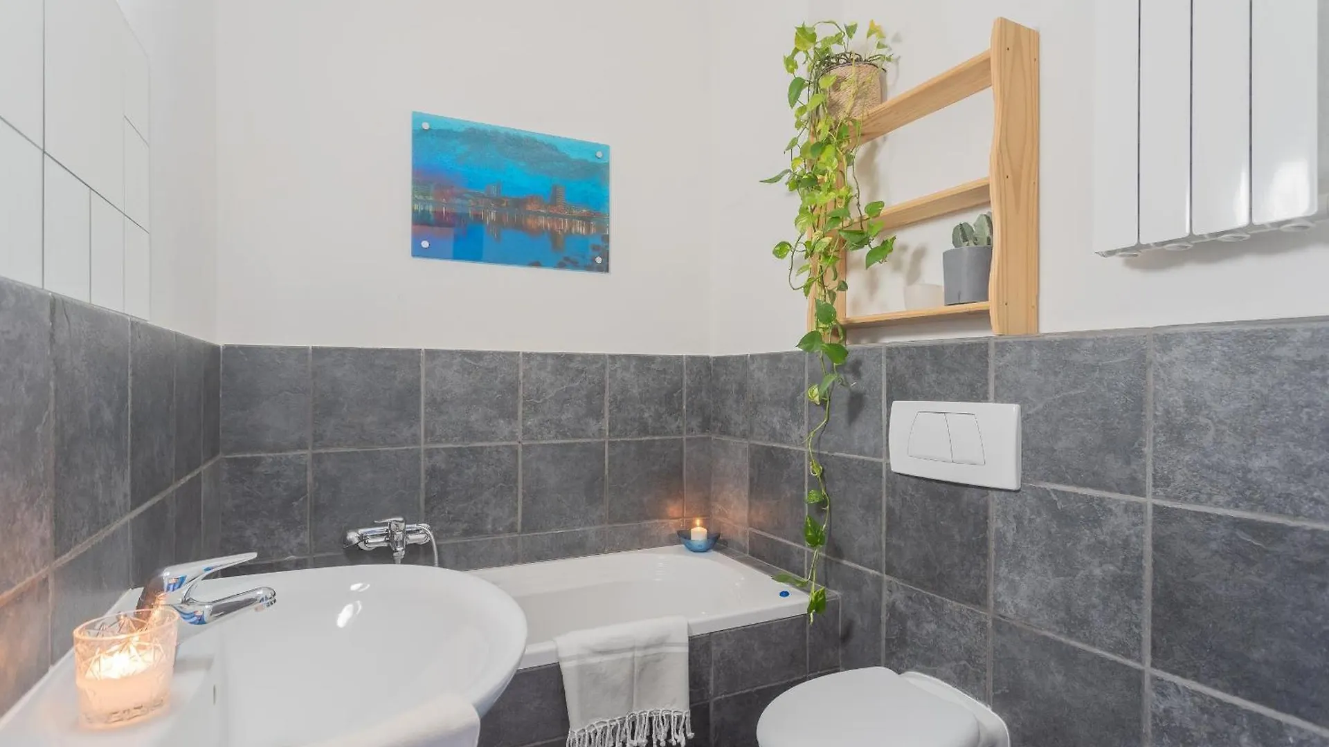 Deriva Apartment On Careno'S Beach By Rent All Como نيسّو إيطاليا