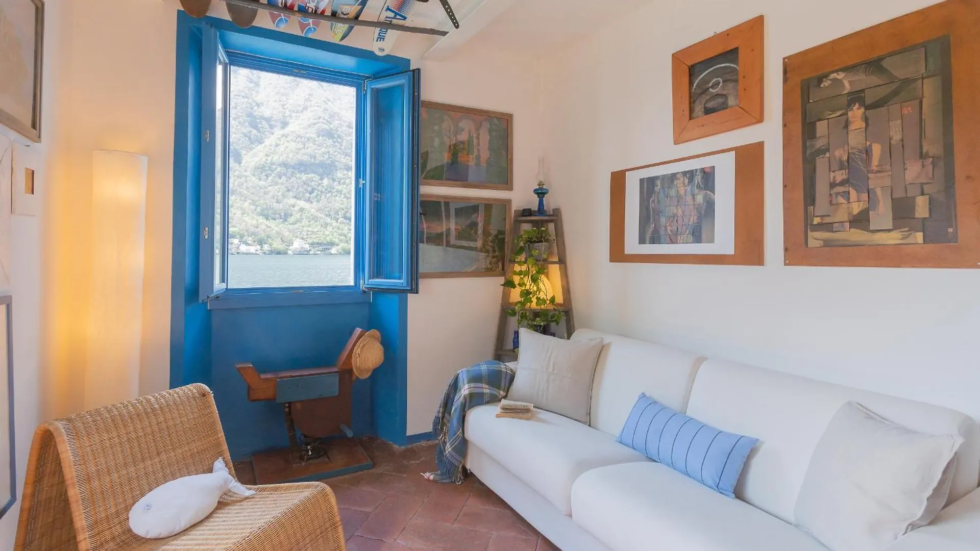 Deriva Apartment On Careno'S Beach By Rent All Como Nesso