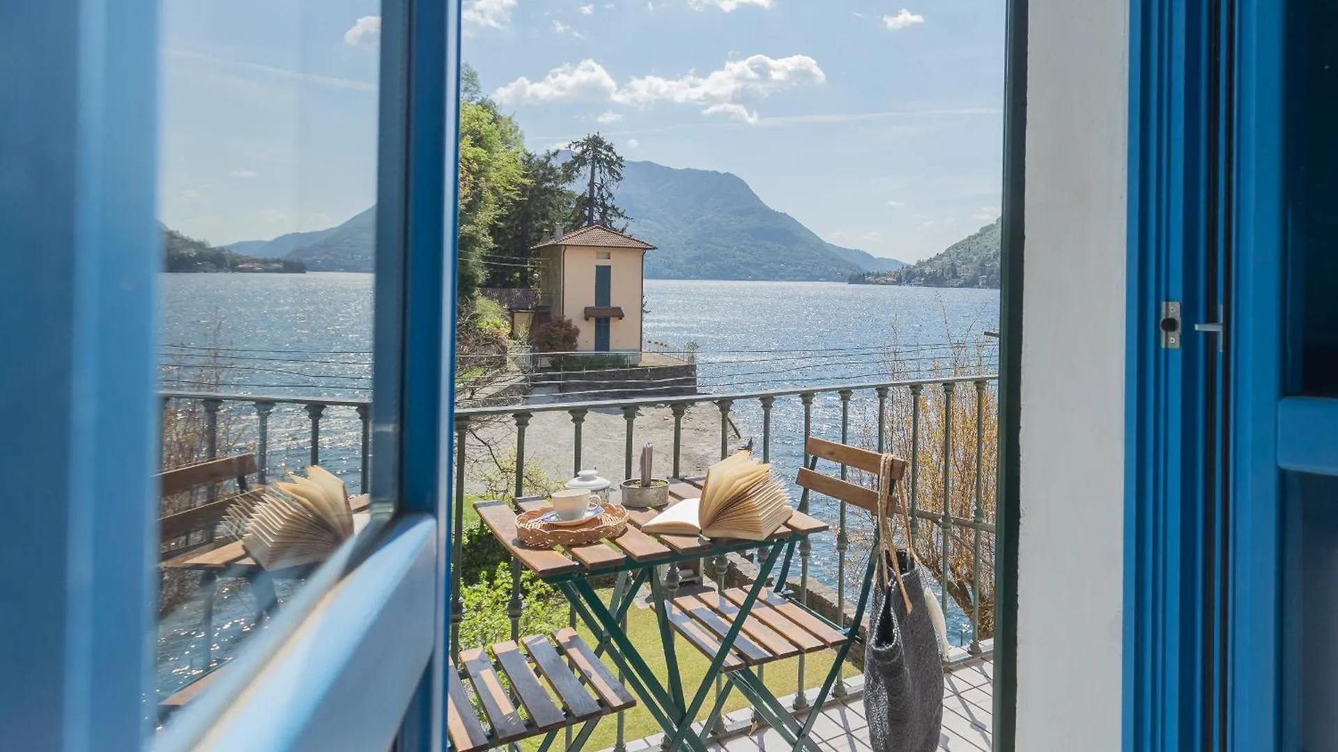 Deriva Apartment On Careno'S Beach By Rent All Como Nesso Italy